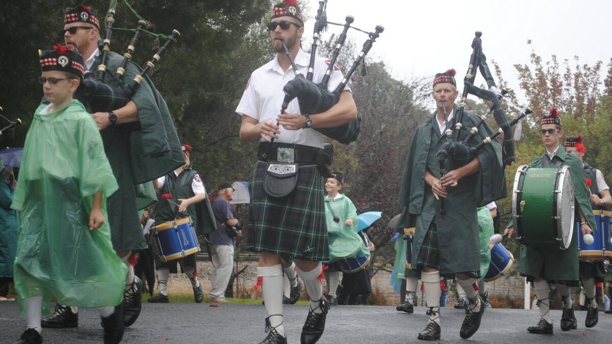 Shoalhaven City Pipes and Drums march strong. Photo by Dominica Sanda