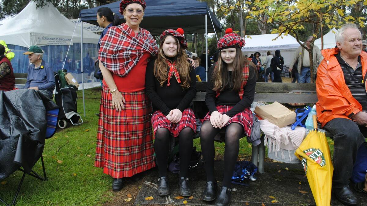 Carol, Chelsea and Chloe Ingham join in the Scottish festivities. Photo by Dominica Sanda