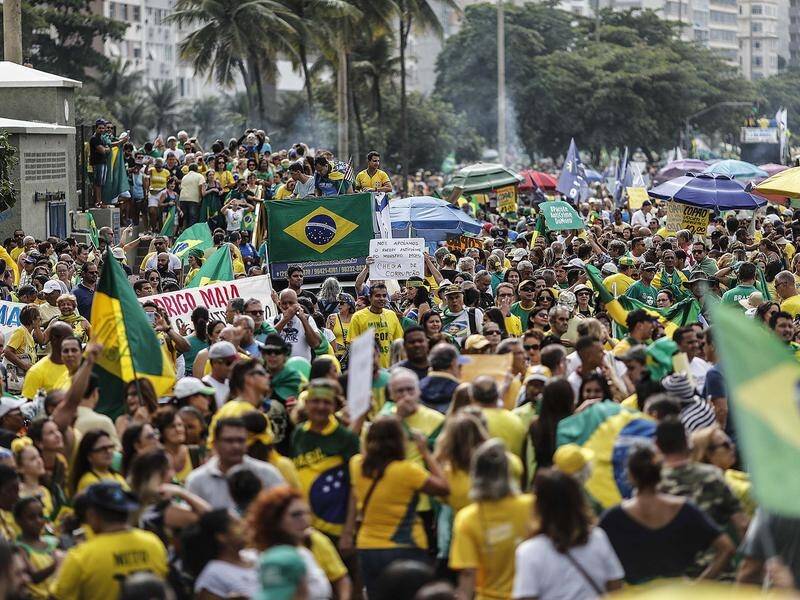 Pro-government rallies were held in at least 156 Brazilian cities.