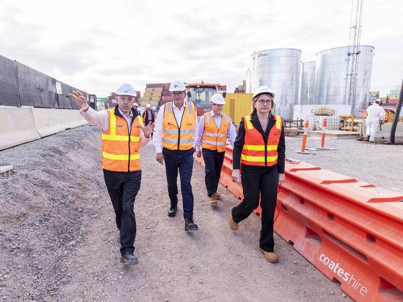 The builders constructing Melbourne's West Gate Tunnel want to terminate their subcontract.