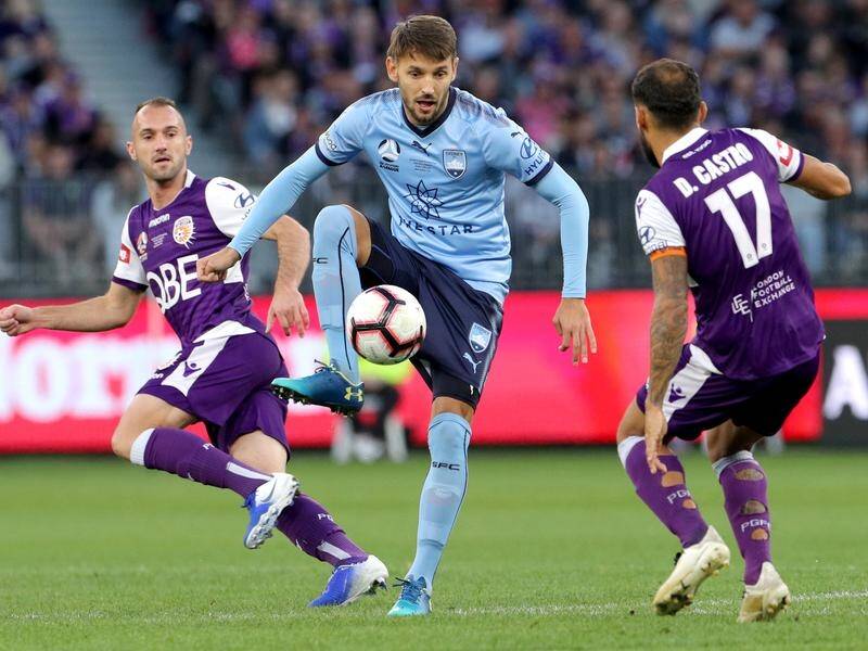 Sydney FC's Milos Ninkovic (c) was voted man of the match in the win over Perth.
